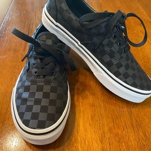 Boys youth size 3.5 vans